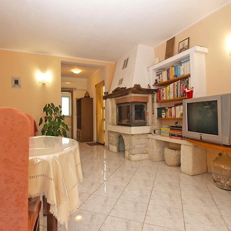 Apartments Vodnjanka 1656 エクステリア 写真