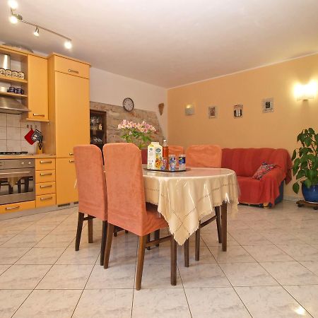Apartments Vodnjanka 1656 エクステリア 写真