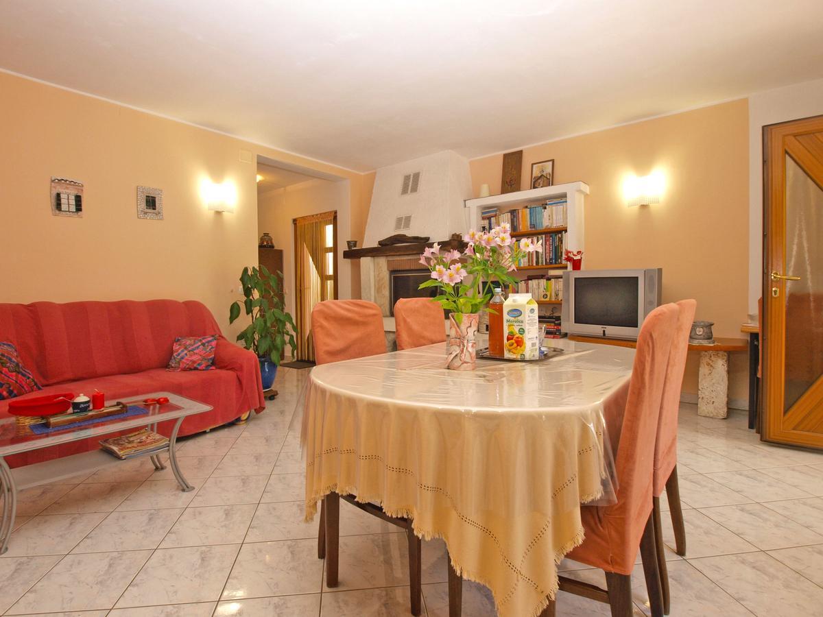 Apartments Vodnjanka 1656 エクステリア 写真