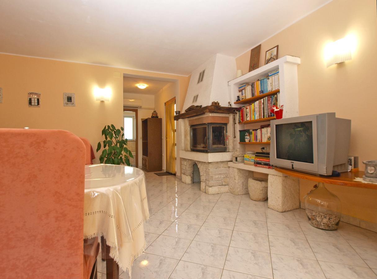 Apartments Vodnjanka 1656 エクステリア 写真