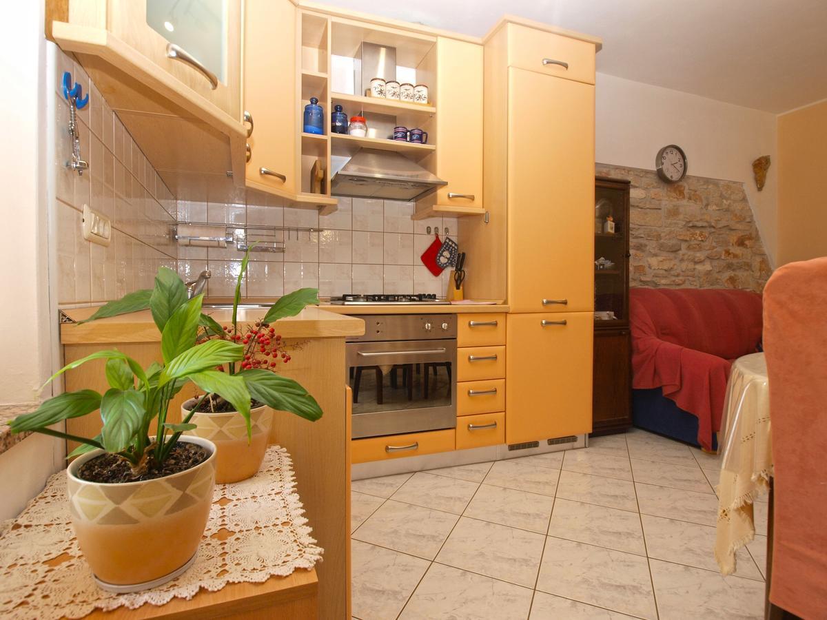 Apartments Vodnjanka 1656 エクステリア 写真