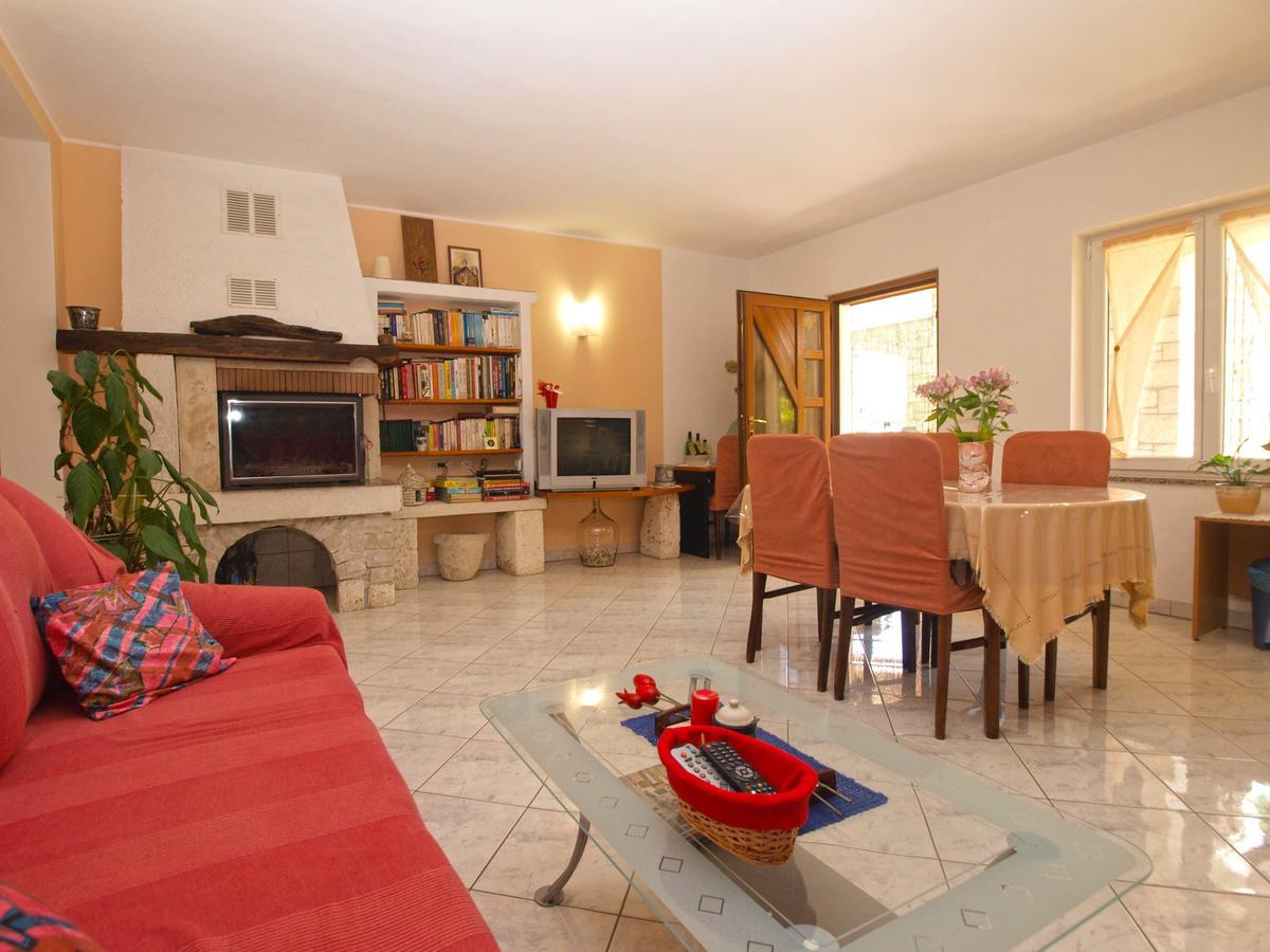 Apartments Vodnjanka 1656 エクステリア 写真