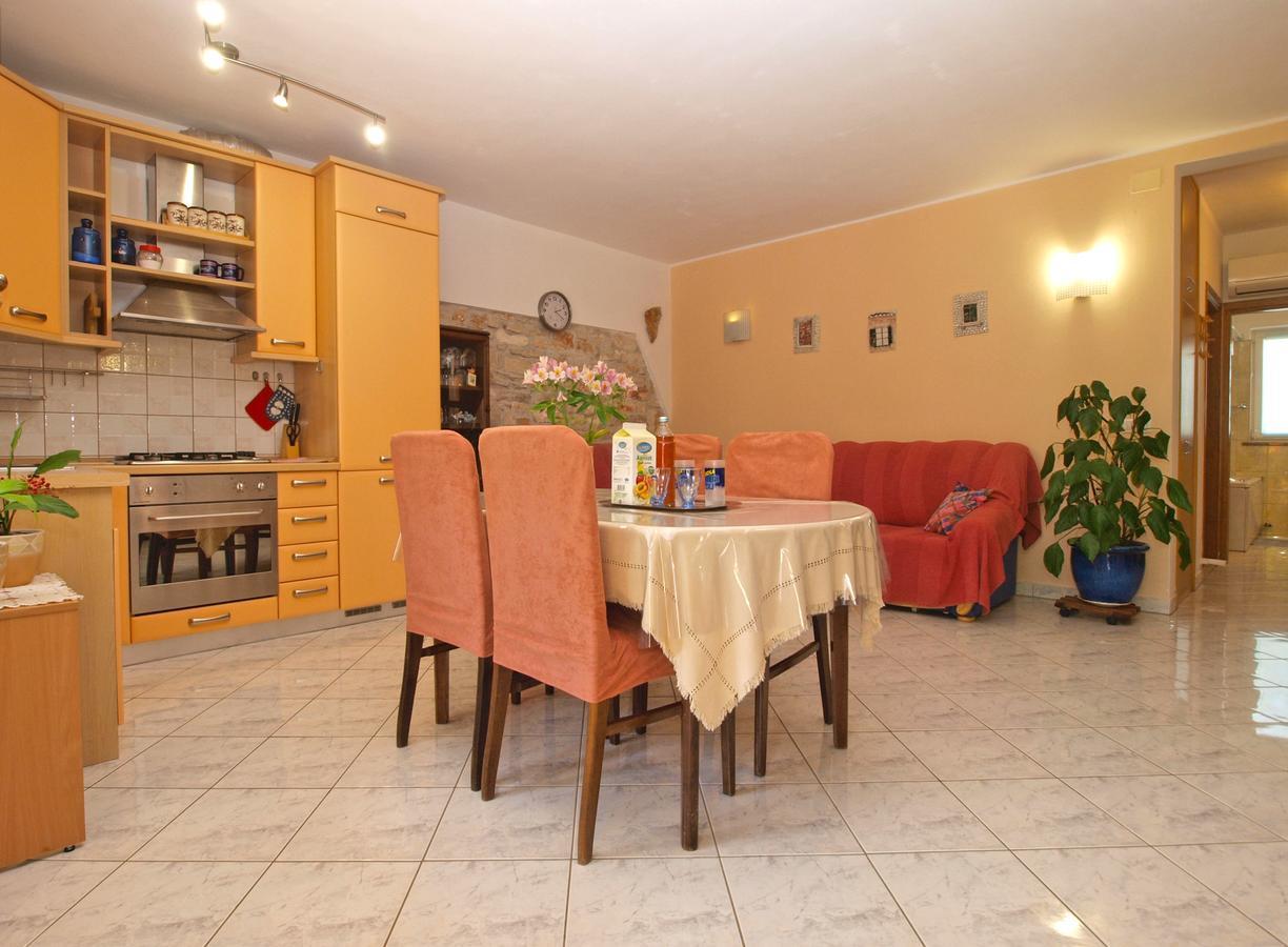 Apartments Vodnjanka 1656 エクステリア 写真