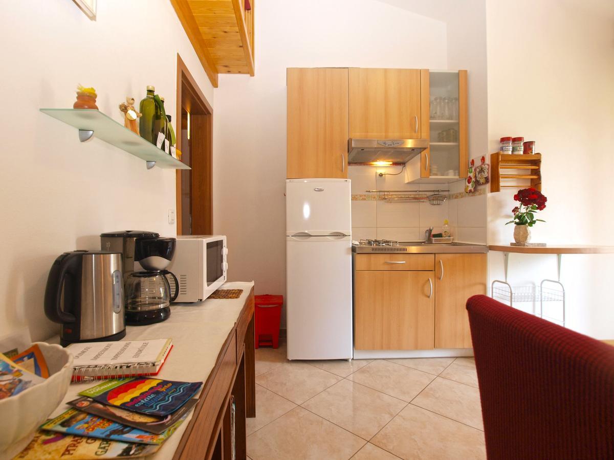 Apartments Vodnjanka 1656 エクステリア 写真