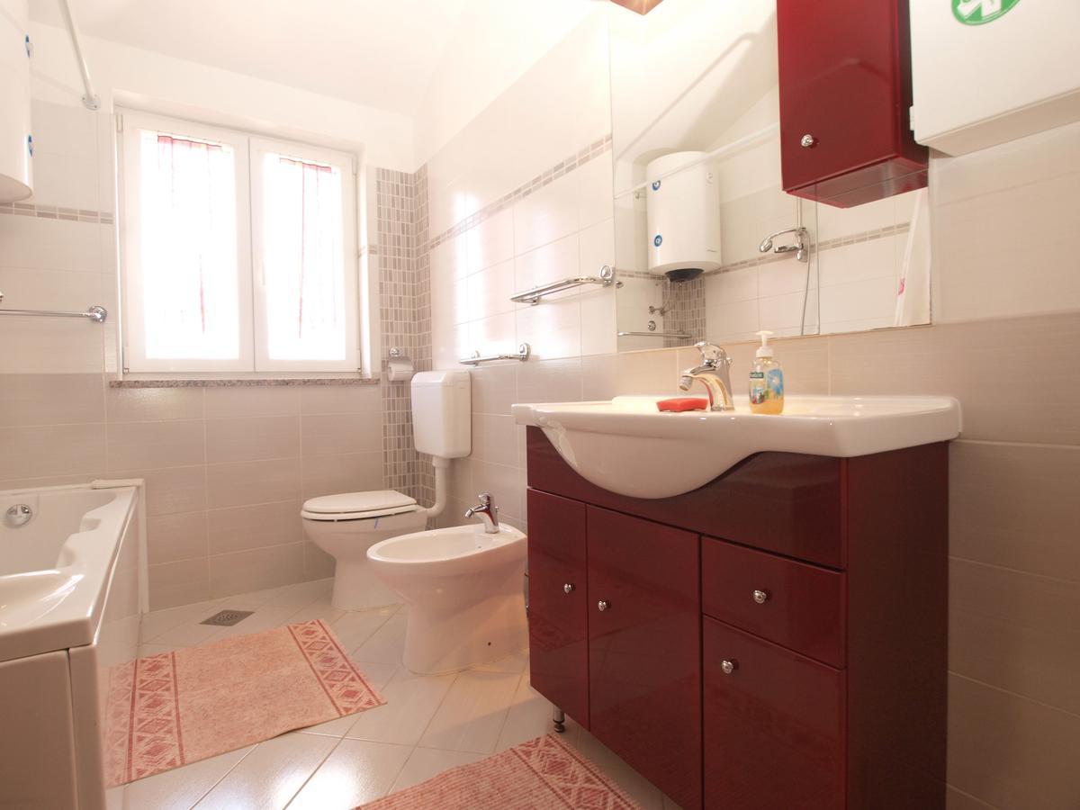 Apartments Vodnjanka 1656 エクステリア 写真