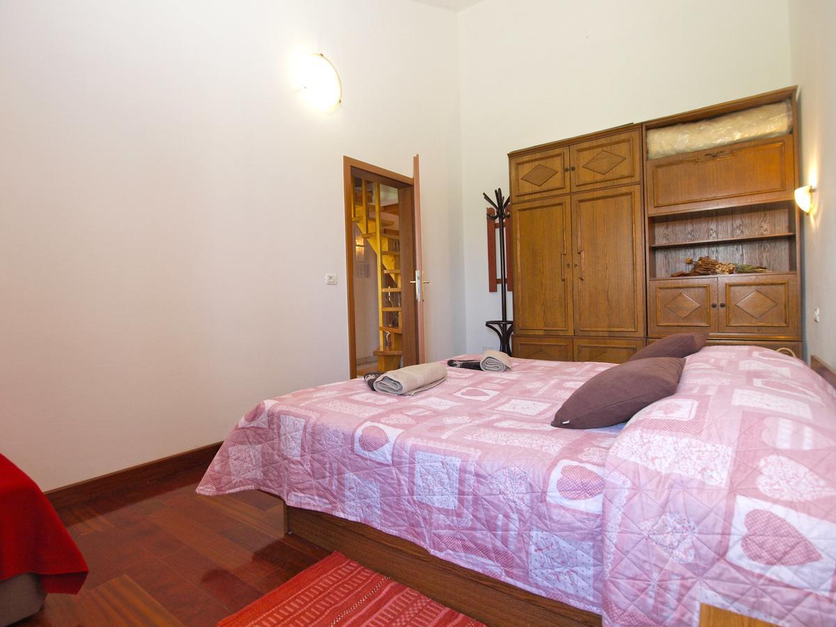 Apartments Vodnjanka 1656 エクステリア 写真